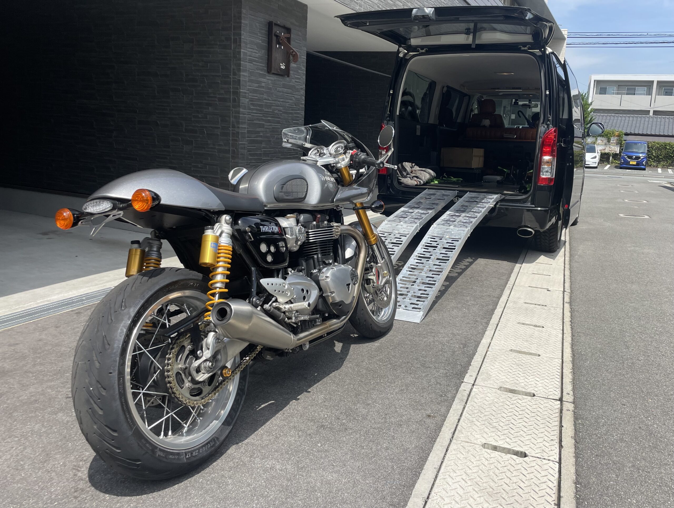 スラクストンRを手放しました - Imported motorcycle Lovers